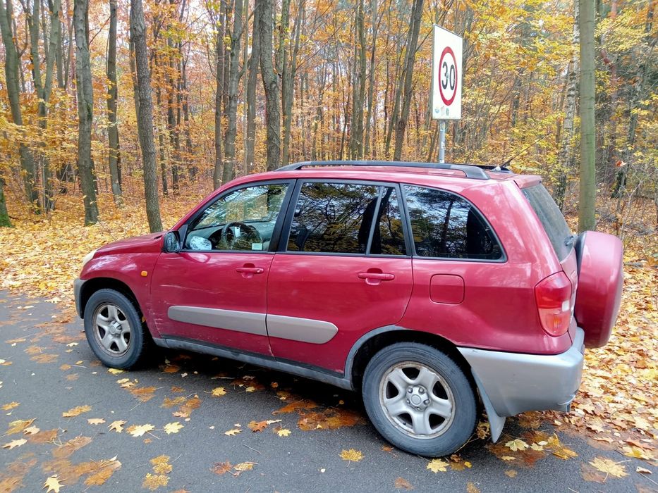 Toyota  RAV 4  2.0 LPG Rok 2001
