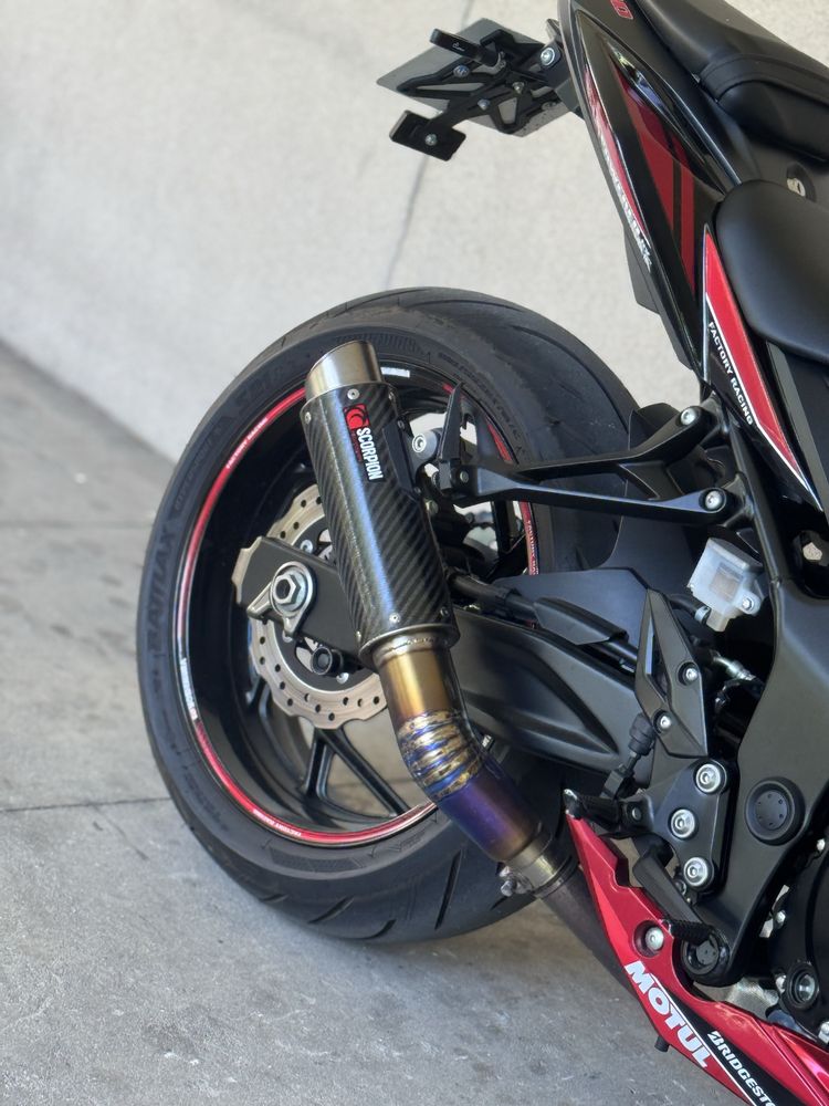 Suzuki Gsx-s750  yoshimura
