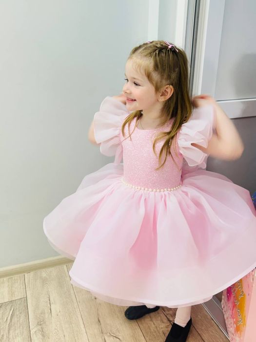 Плаття святкове оренда