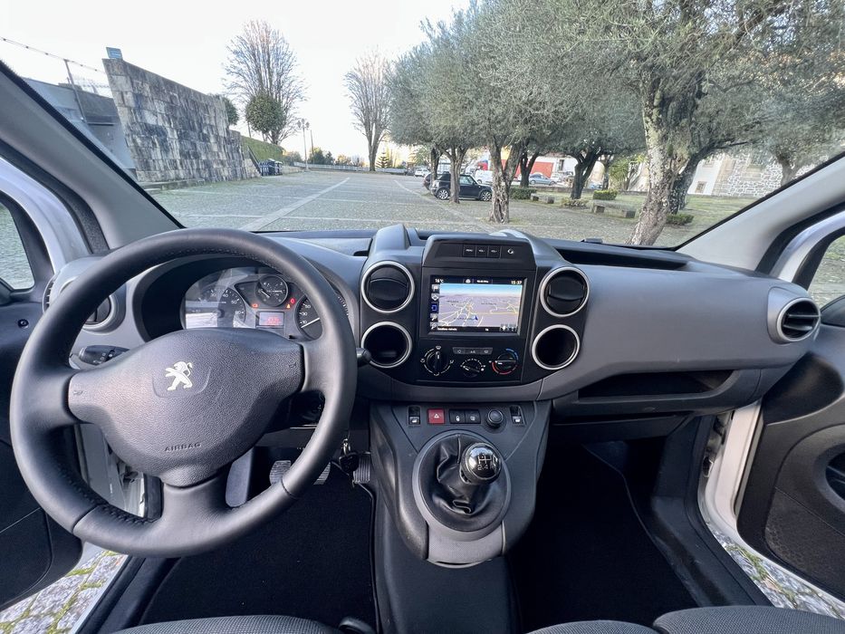 Peugeot Partner 1.6 Hdi 100cv GPS/3Lug./AC