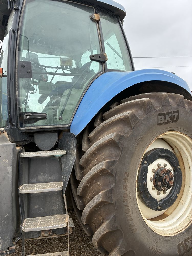 Trator New Holland T8050