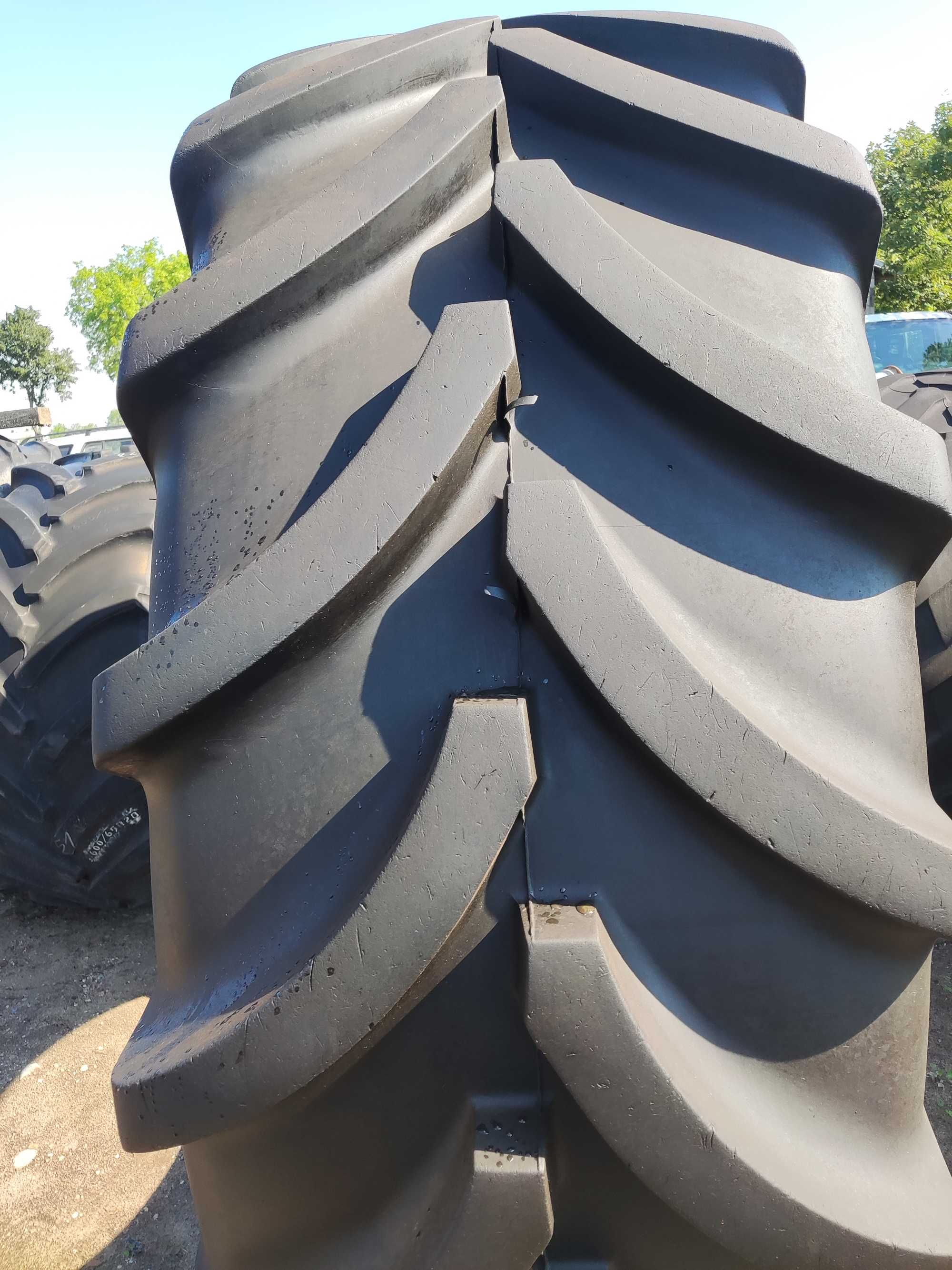 opona 650 85 r38 Vredestein Traxion XXL jak nowa bez napraw
