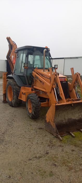 Retroescavadora 580 LE