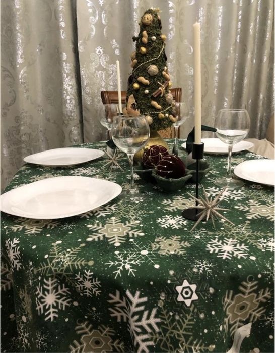 Скатертина новорічна брудовідштовхуюча з тефлоновим покритиям