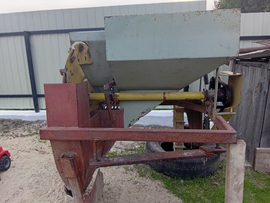 Картоплесаджалка