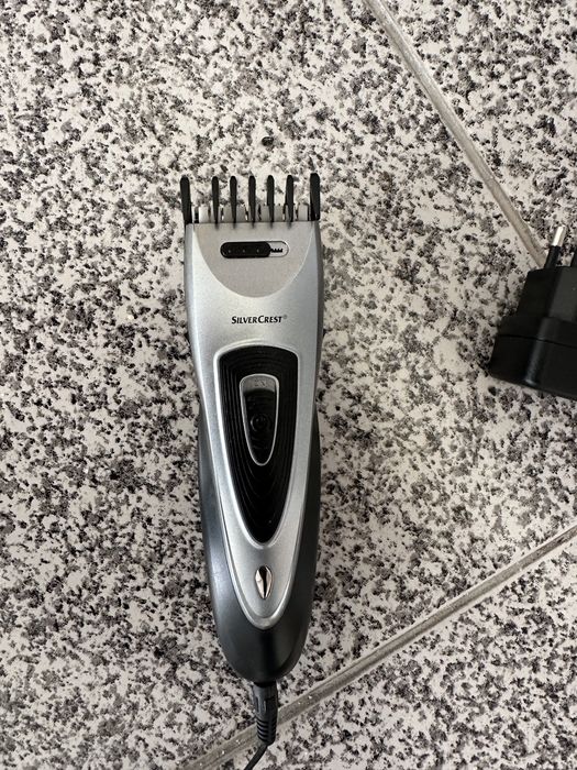 Máquina cortar cabelo vários pentes