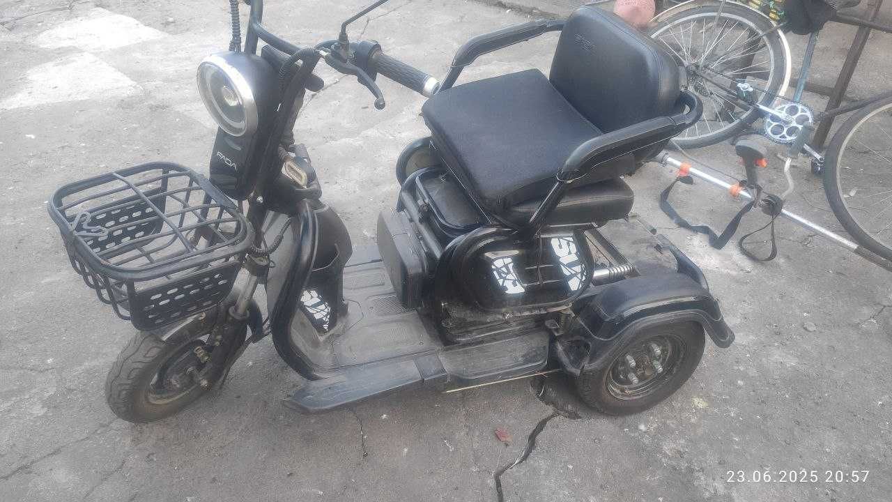 Продається Електроскутер терміново!