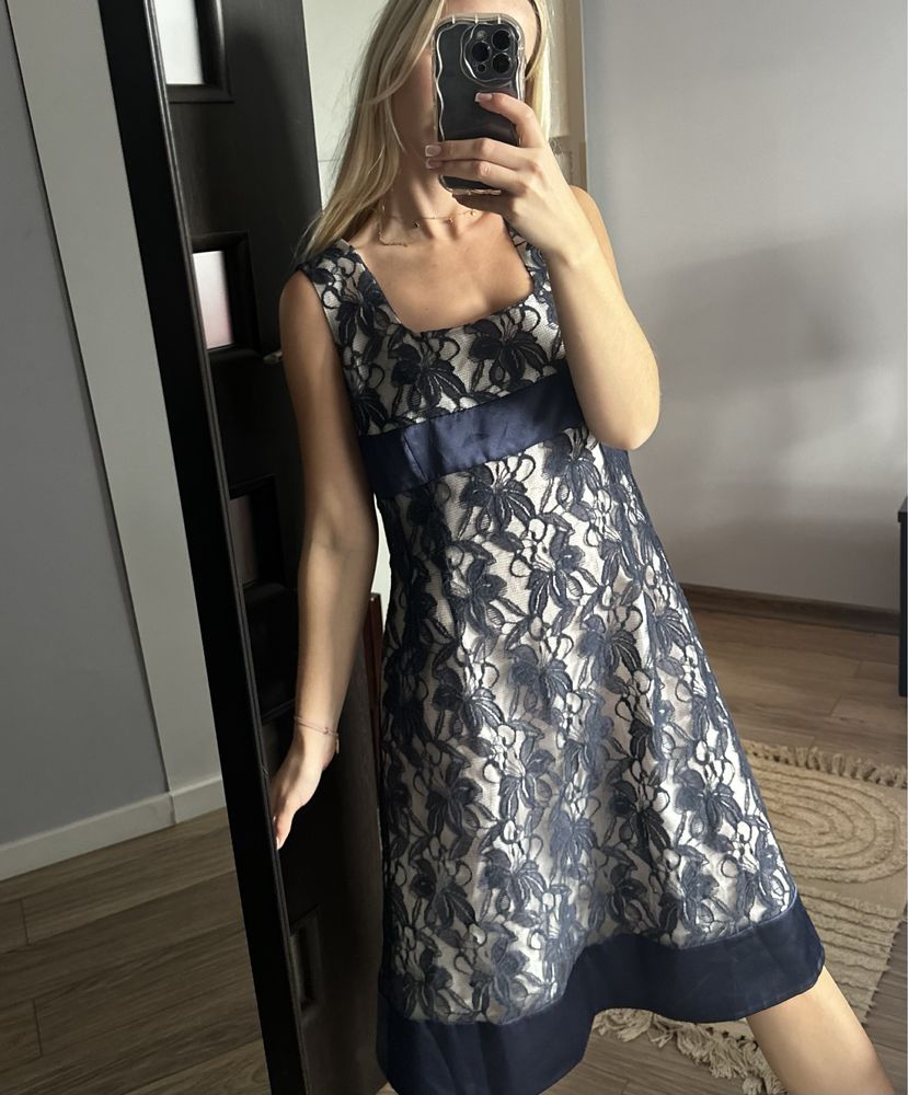Elegancka sukienka z koronki marka Ewa Minge