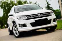 Volkswagen Tiguan R line Bi Xenon Kamera Skóra Panorama Alu 19 Navi Park assist