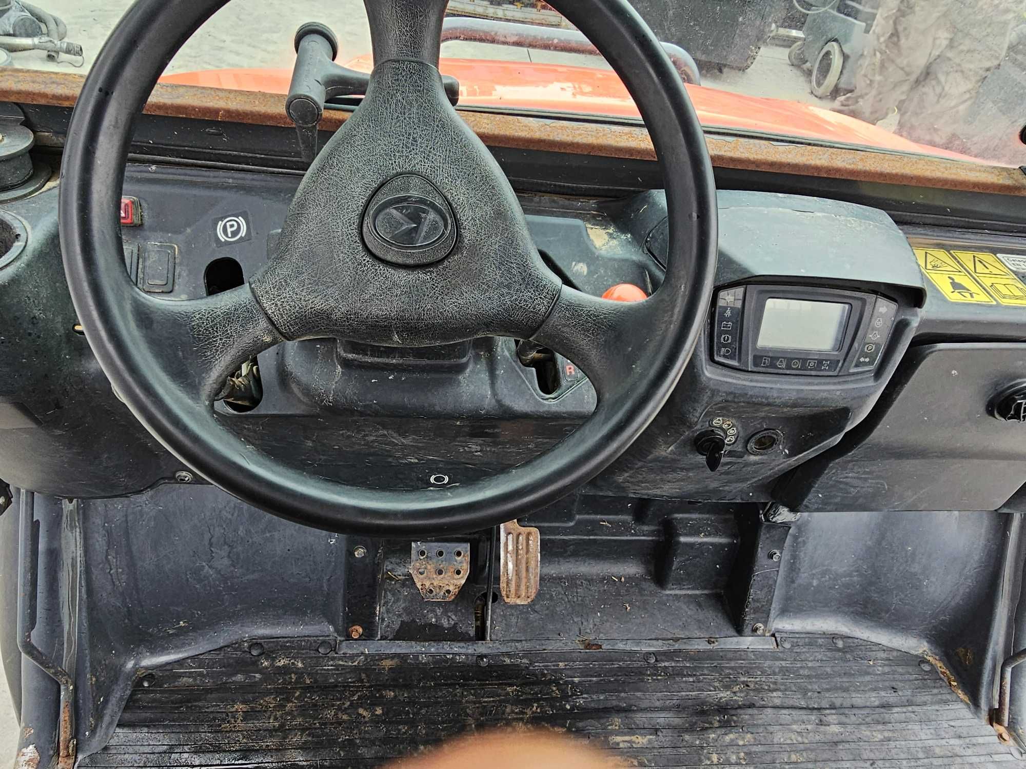 Kubota RTVX 900   4x4