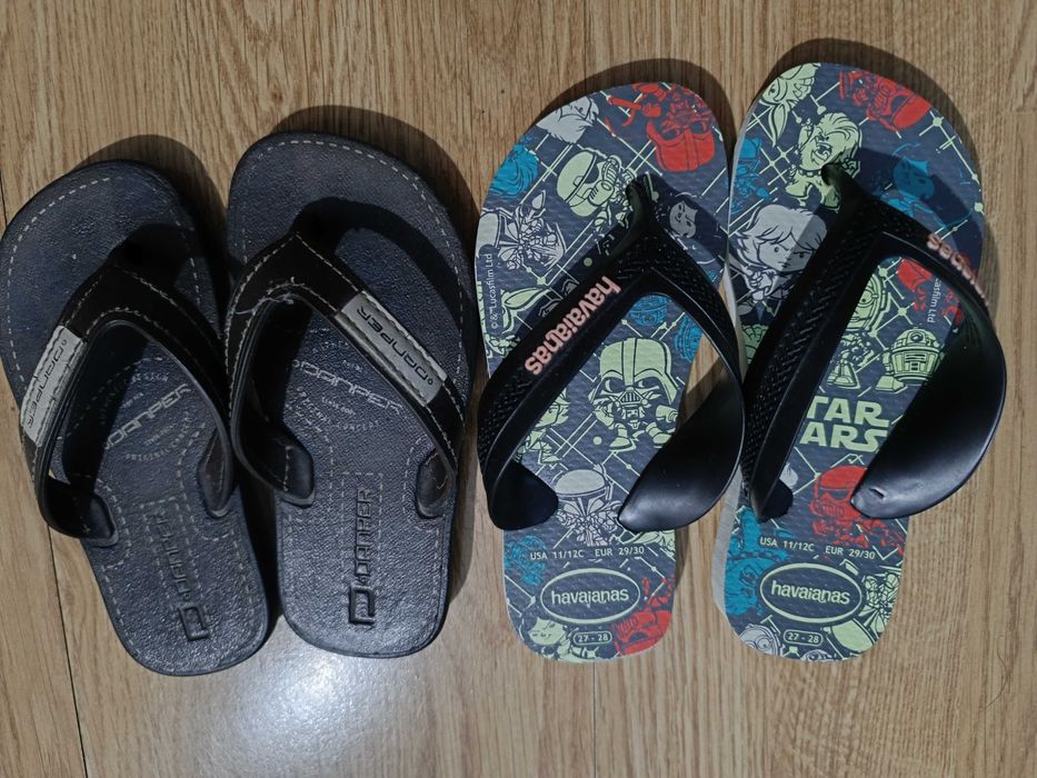 Vendo chinelos para criança