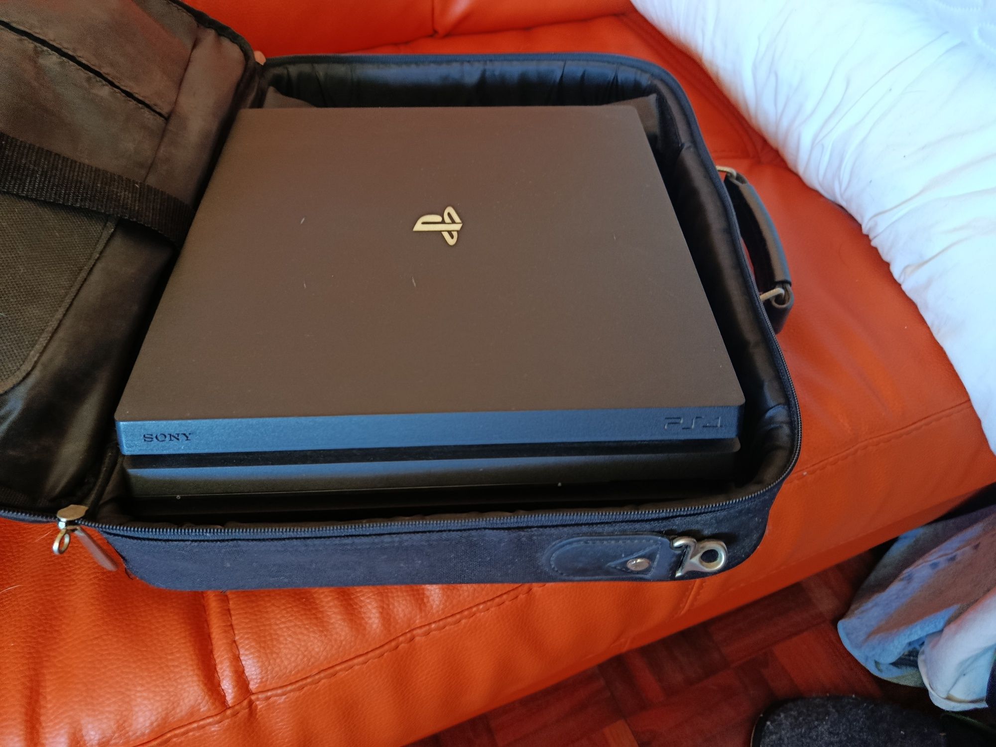 Vendo PlayStation 4 Pro 1tb