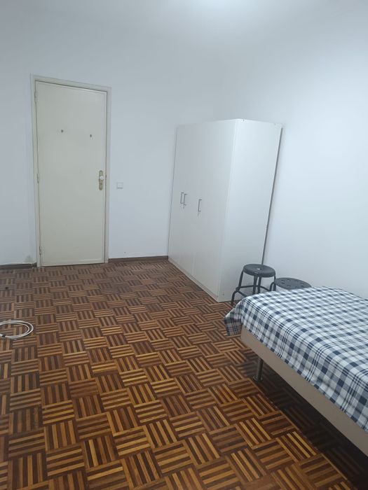Quarto para solteiro (a)