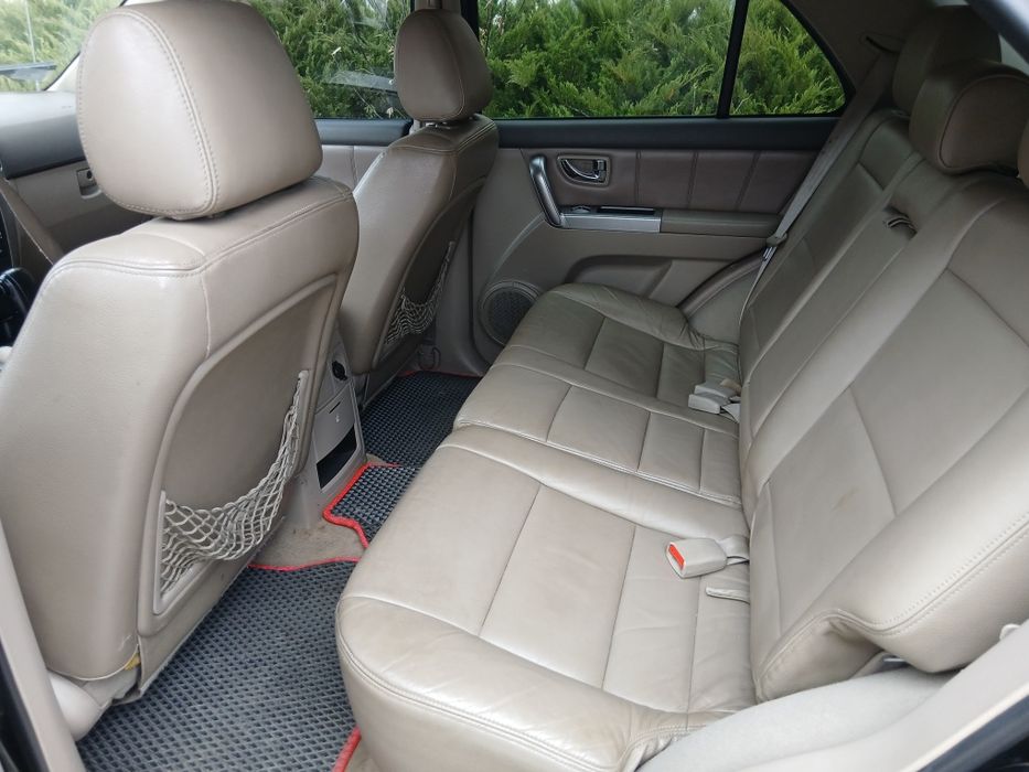 Машина У харошому Стані 2.5 дизель Рік 2006