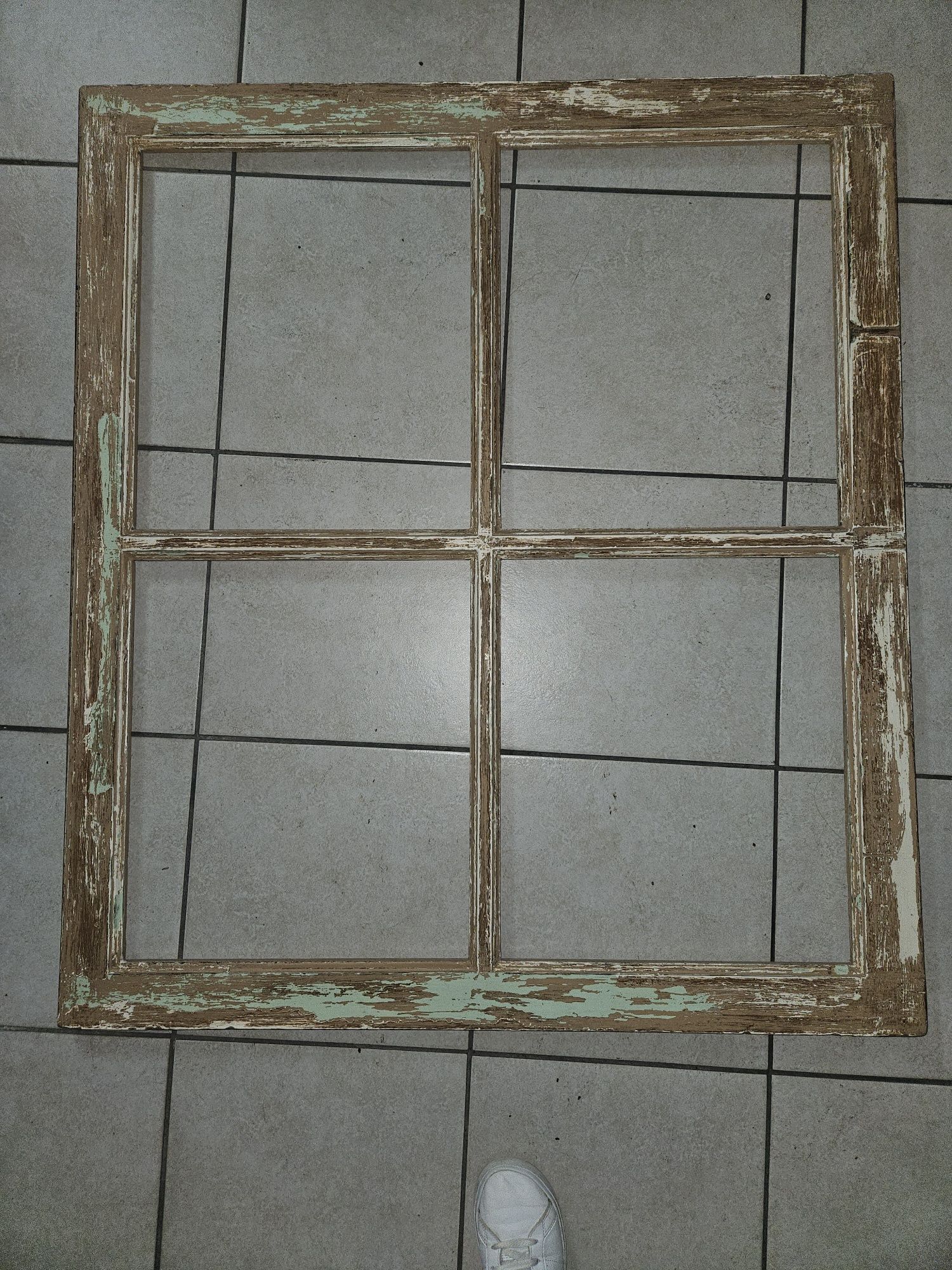 Estrutura de janela reciclada como moldura * moldura fotografia