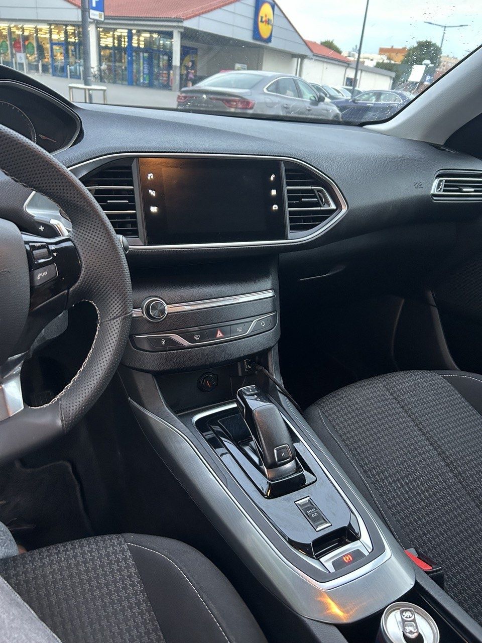 Peugeot 308 1.5 130 koni 2020r full led 6 biegów 120tys km