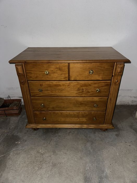 Comoda de Madeira
