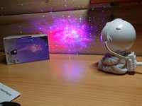 Projektor gwiazd astronauta siedzący Lampka nocna dla dzieci Rzutnik