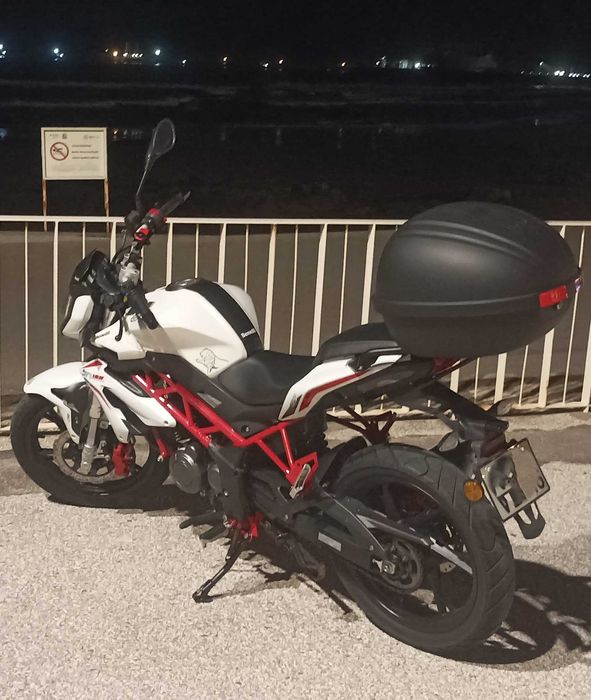 Benelli BN125 como nova