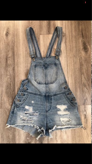 Jeansowe ogrodniczki Cropp xs
