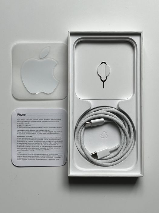 OUTLET Apple iPhone 15 128GB 8 cykli baterii FV23% Gwarancja