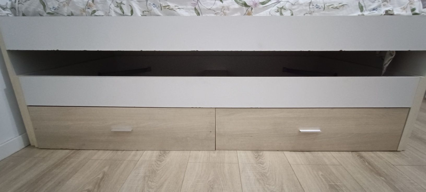 Cama individual de gavetas com estrado e colchão