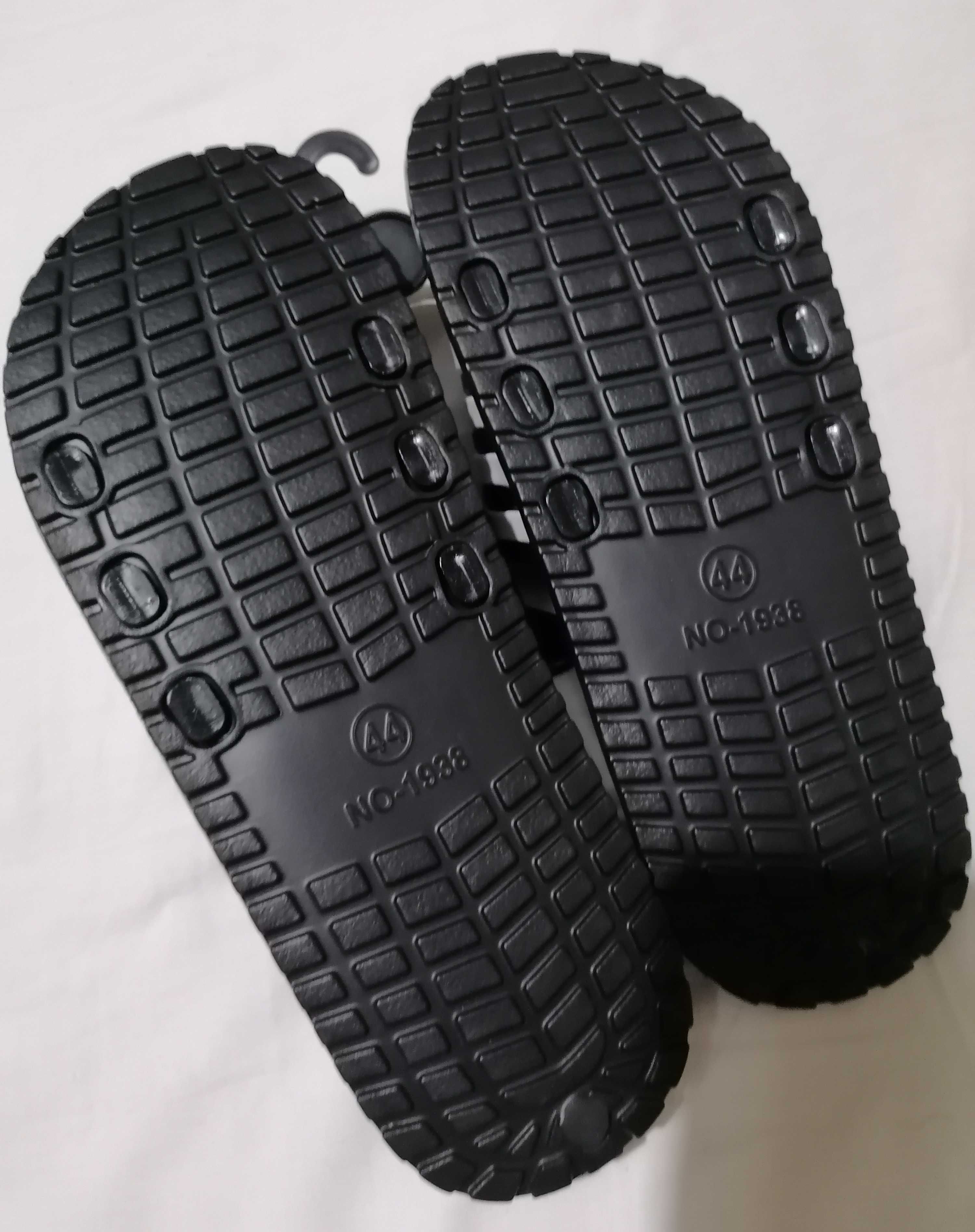 Chinelos de Homem NOVOS - 43 e 44