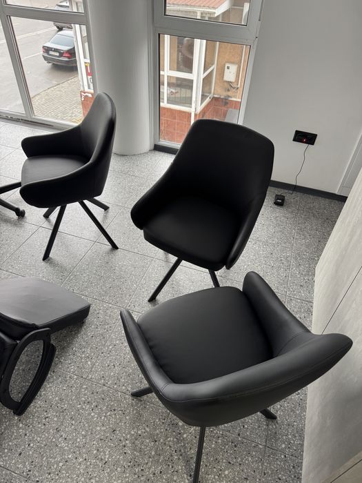 Стульчики з юск стан нових