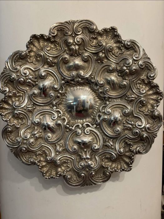 Salva de aparato em prata portuguesa