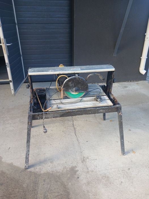 Плиткорез-станок для резки плитки