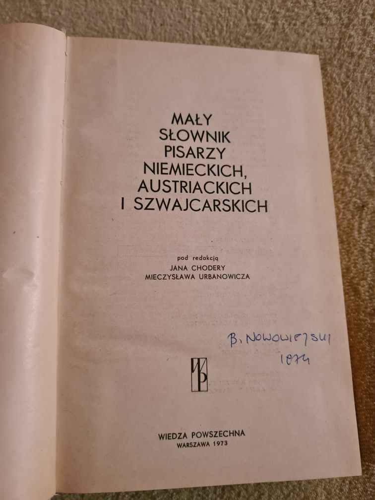 Maly słownik pisarzy niemieckich, austriackich i szwajcarskich 1973