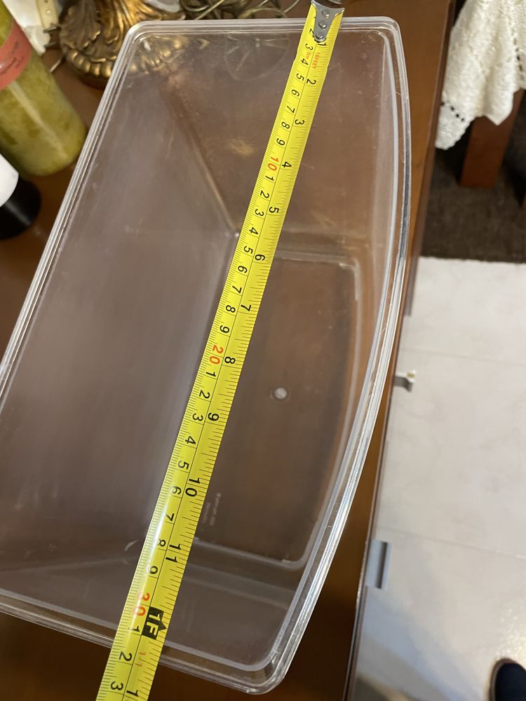 Aquario pequeno em plastico com tampa
