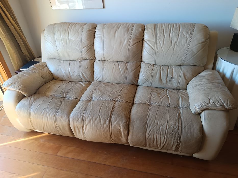 2 Sofás pele verdadeira (couro) Chateau d'Ax  3 e 2 Lugares