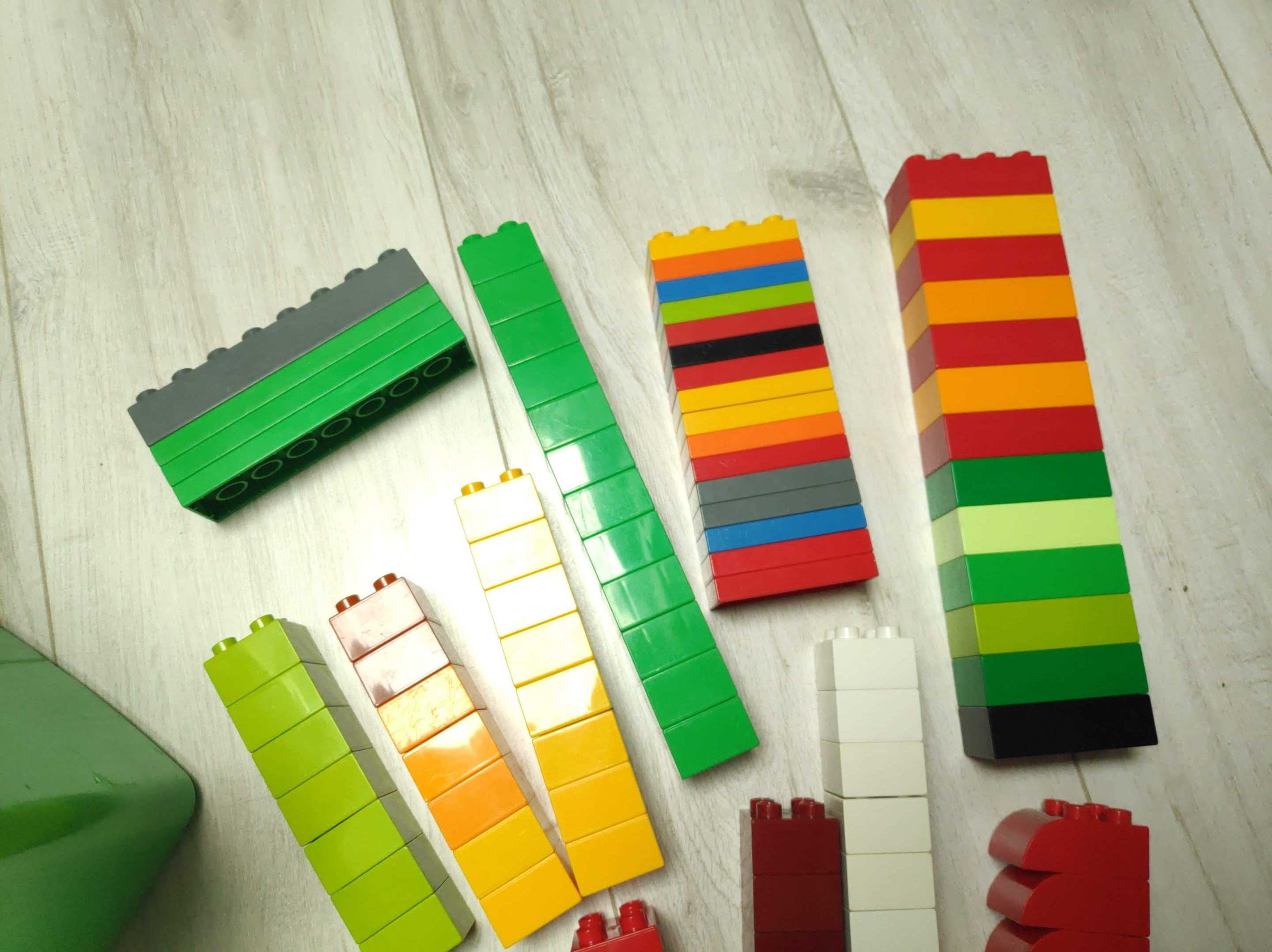 Zestaw klocków Lego Duplo z wiaderkiem