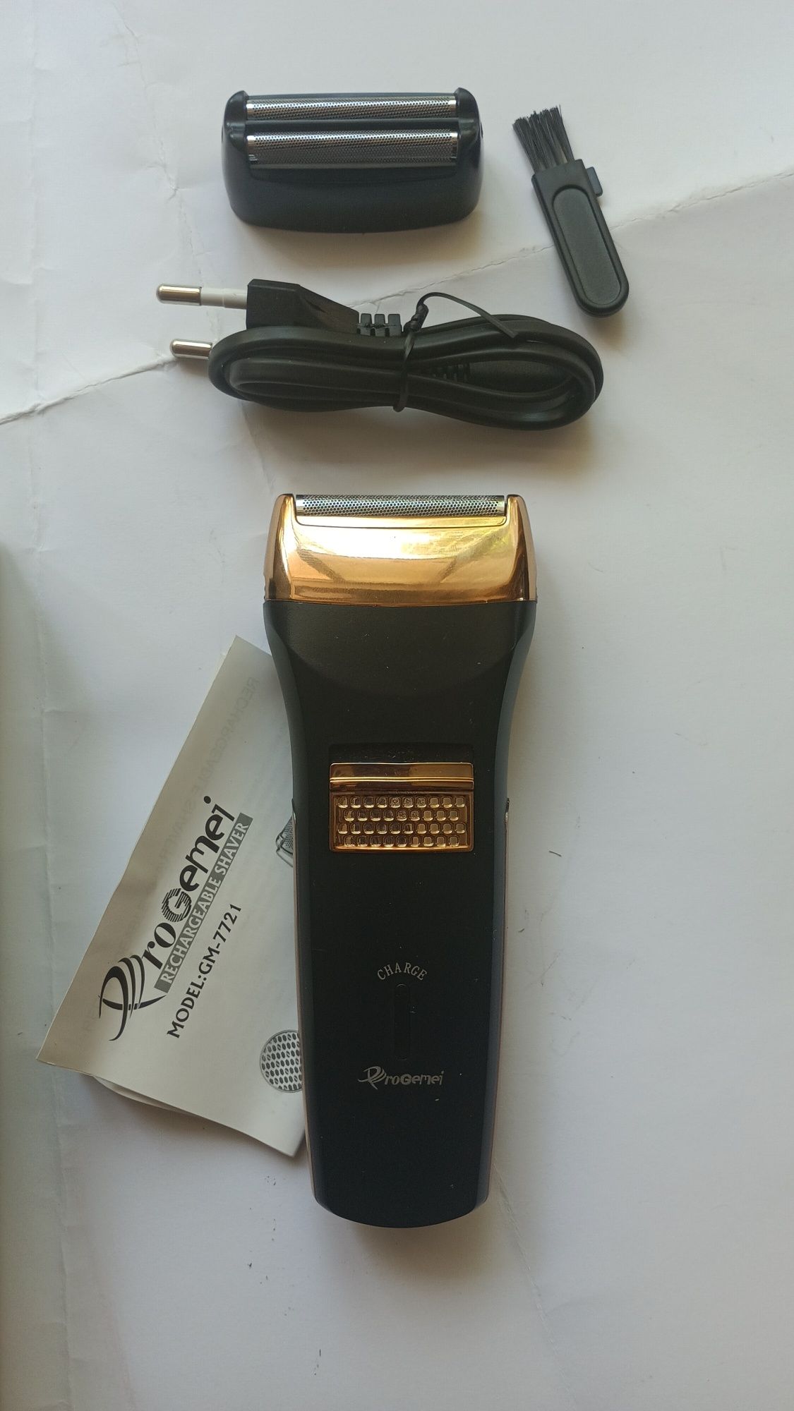 Електробритва сіткова акумуляторна ProGemei GM-7721