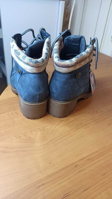 Ботинки женские осенние новые р. 35 (не подошел размер)