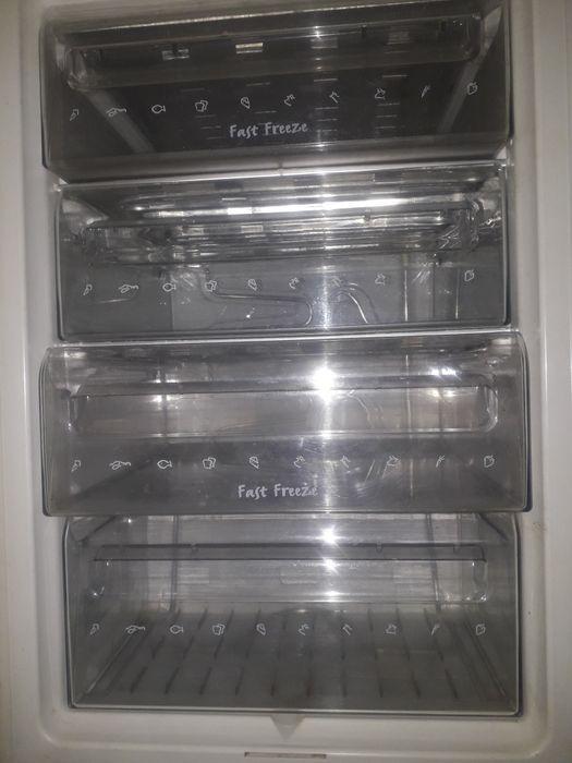 Морозильна камера Elektrolux