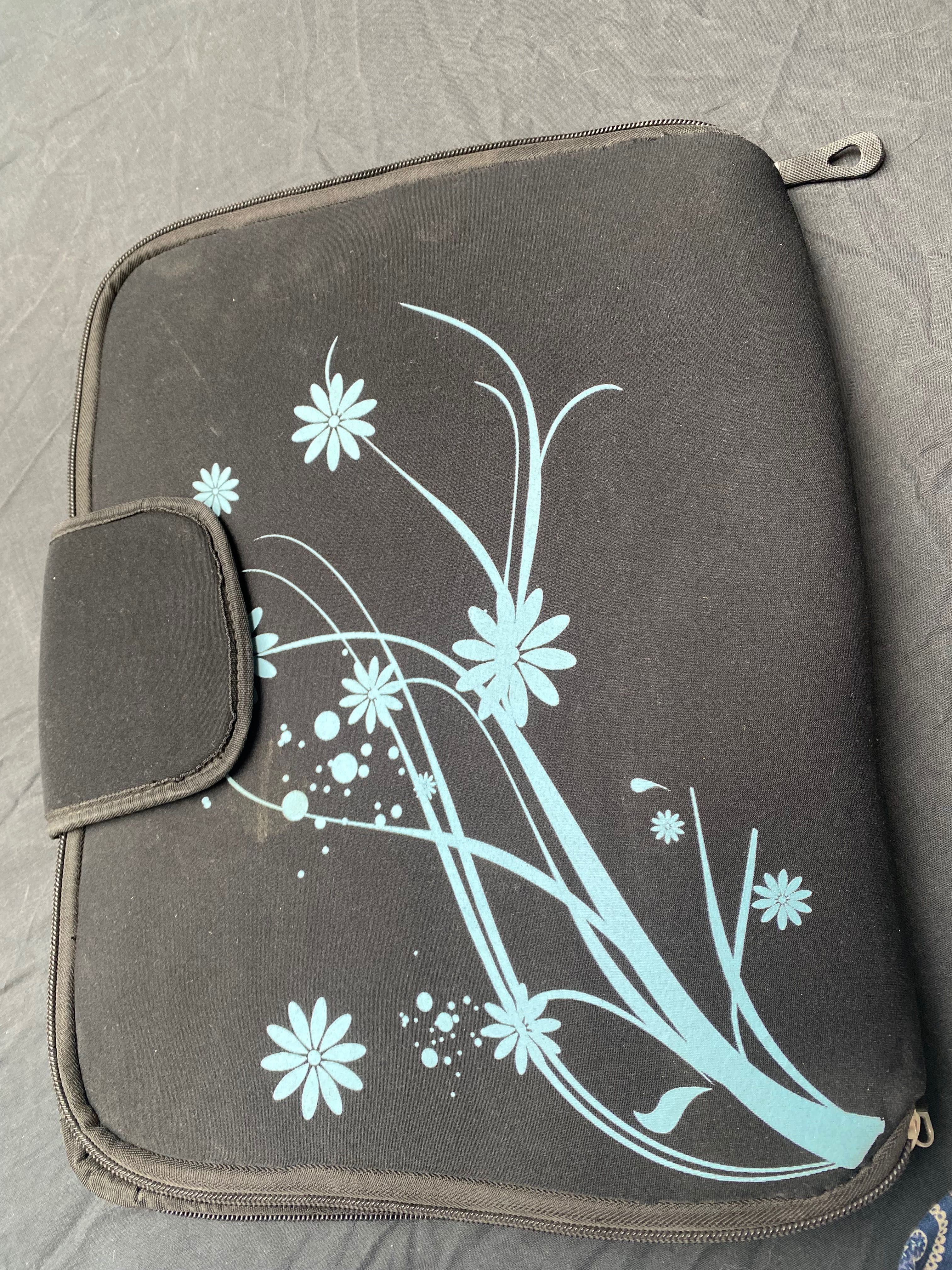 Pokrowiec, etui na laptop