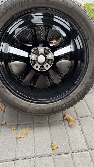 Kola 18 5x114,3 oponami całorocznymi Michelin Crossclimate 2 215/55R18