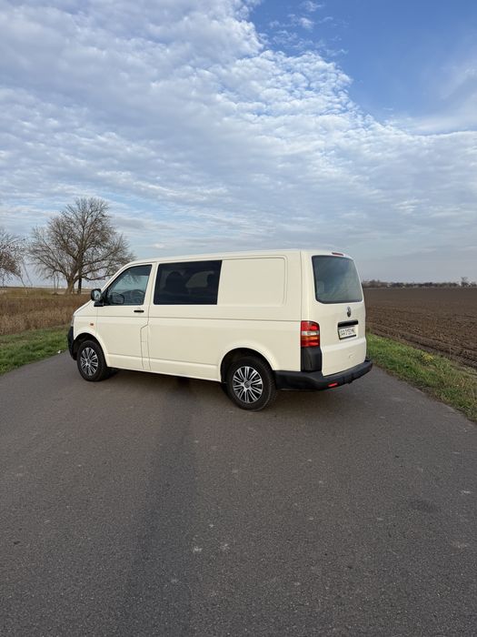 Авто Volkswagen Transporter T5 8+1 1.9 TDI бус пасс
