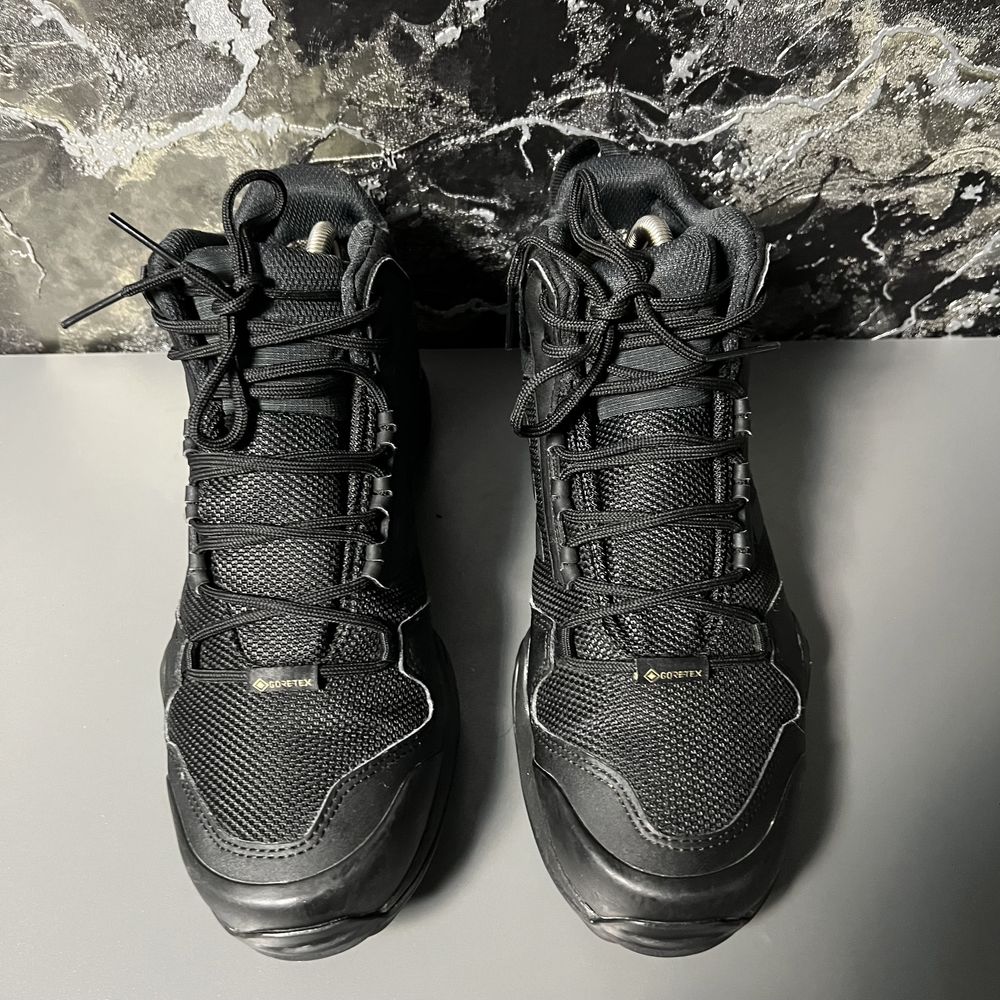Кросівки чоловічі Adidas Terrex Ax3 Mid Gore-Tex 42.5р
