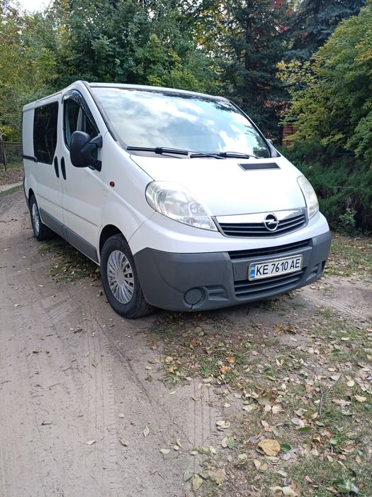 Віваро 2.0 дізель КПП 6 Ступка Грузовий.