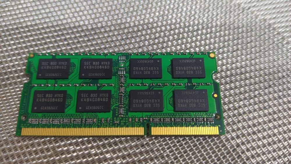 Оперативна пам'ять DDR3 so-dimm 8gb 1600 mhz