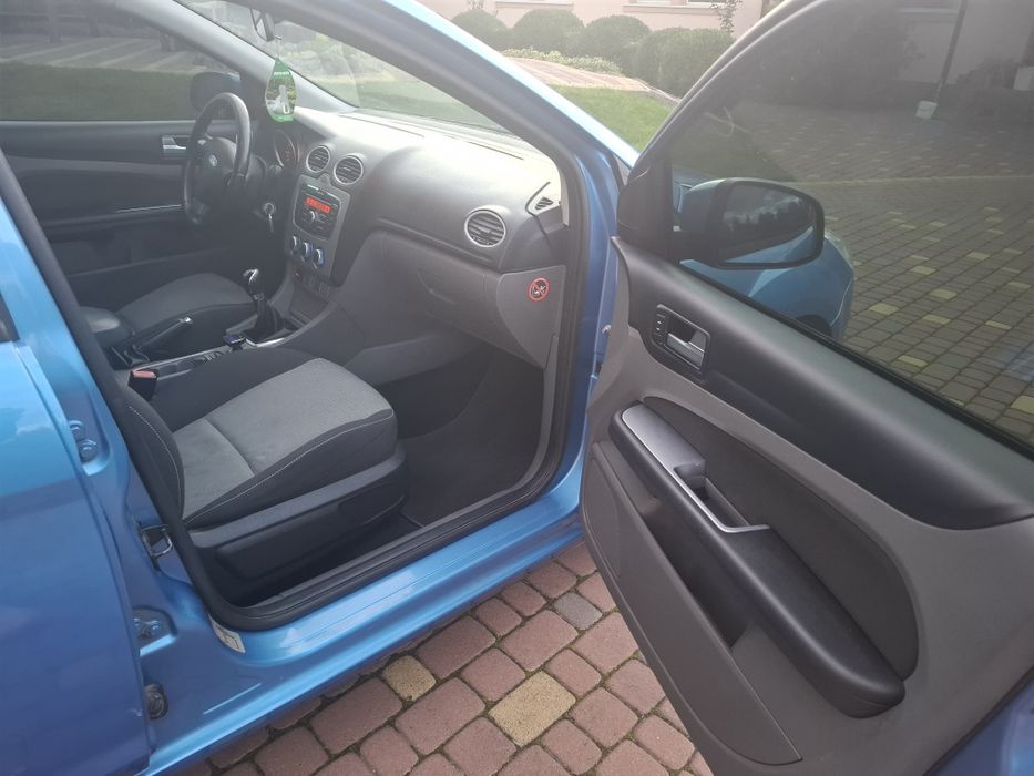 Ford Focus 2010р 1.6 бен/газ