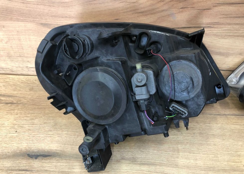 Передні фари nissan Qashqai j10 ціна за дві штуки