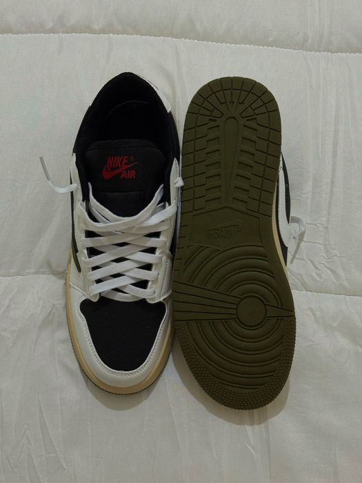 Air Jordan 1 low travis scott