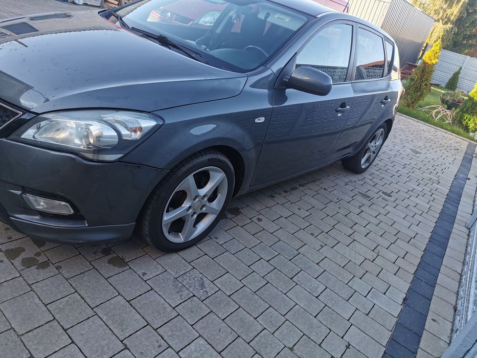 Kia ceed 2009 1.6 crdi 90km
