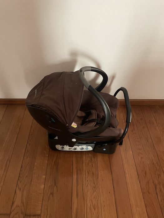 Cadeirinha/Ovinho de bebé Bebeconfort