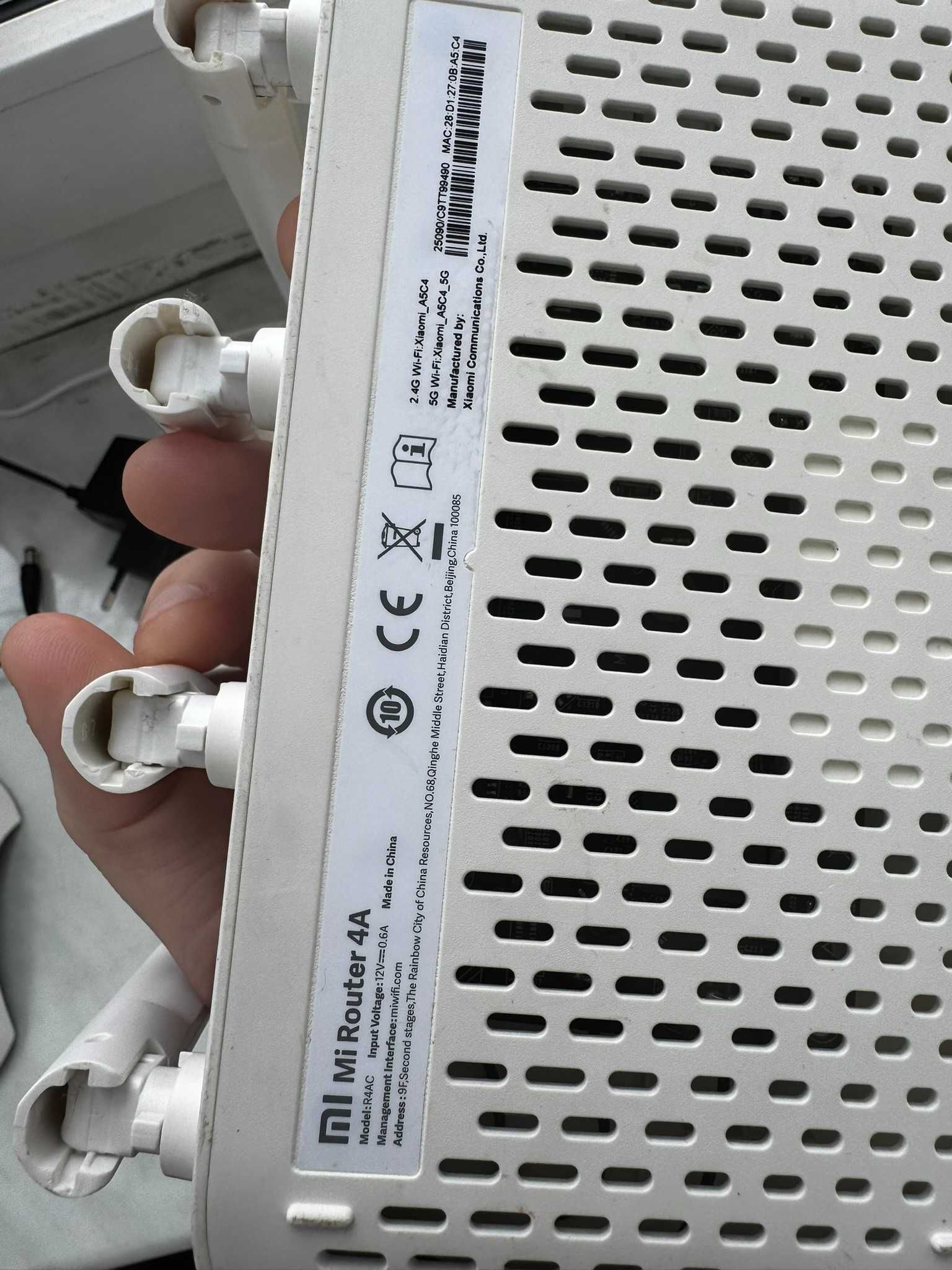 WiFi Роутери TP-Link TL-WR840N WiFi 2.4G та Xiaomi Mi 4A R4AC WiFi 5G