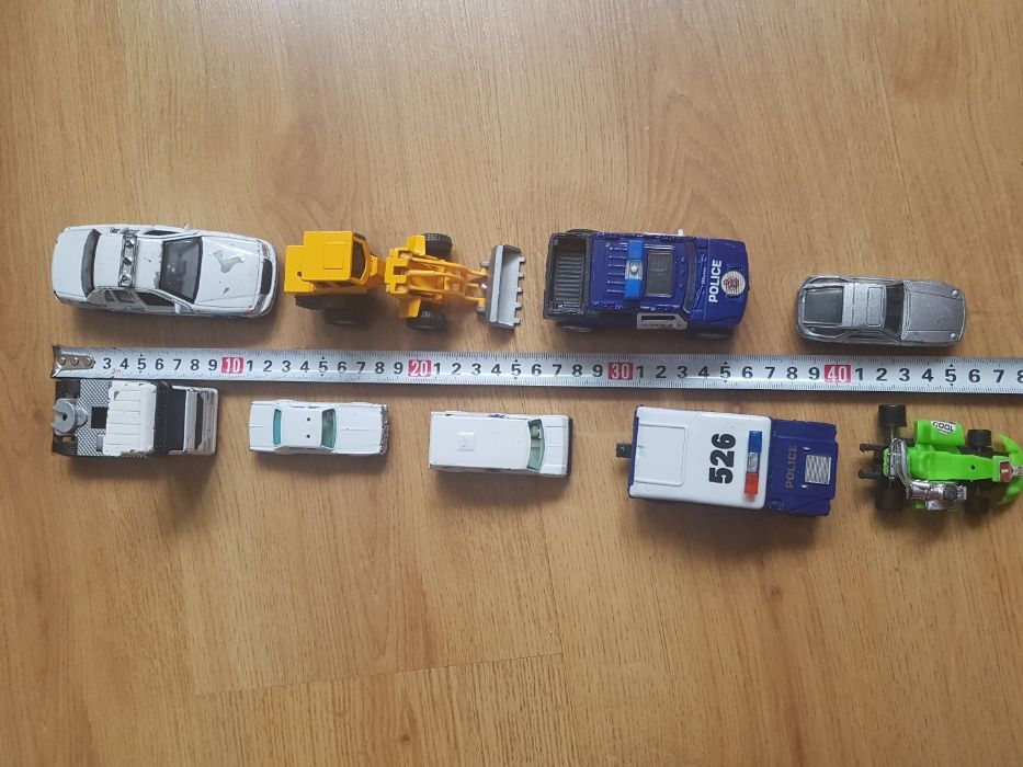 Pojazdy samochody metalowe zestaw